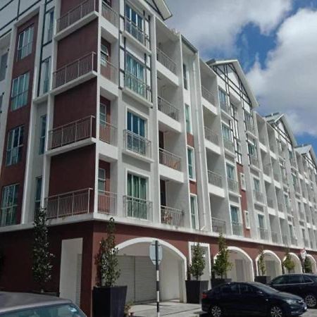 Galina Somersquare Goldenhills Aprt Pasar Malam Cameron Highlands Brinchang Exterior photo